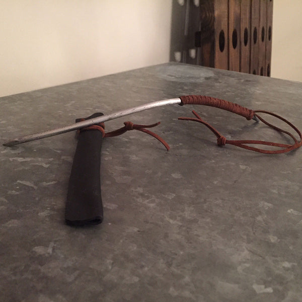 Résistance Pitchfork Dagger